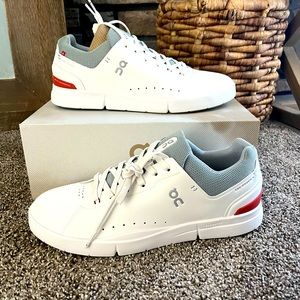 Mens ON Shoes. The Roger. Brand new. Never warn